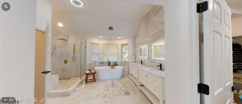 11 Beacon Hl Dr, Chester NJ exterior