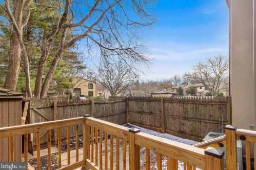 7825 Muirfield Ct, Rockville MD 20854-4078 exterior