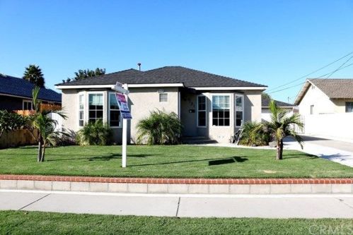 9131 Flower St, Bellflower, CA 90706-5607