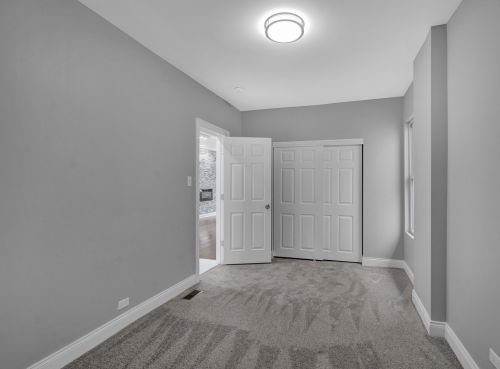 7351 Michigan Ave, Chicago IL 60619-5603 exterior