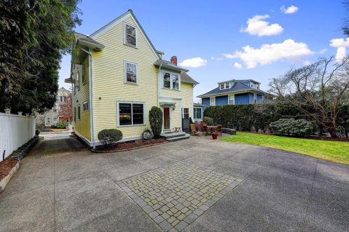 166 Arlington Ave, Providence RI 02906-2331 exterior