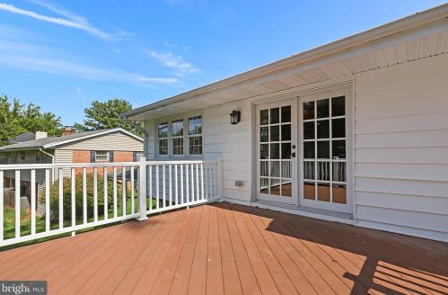 6527 Divine St, Mc Lean VA 22101-4623 exterior