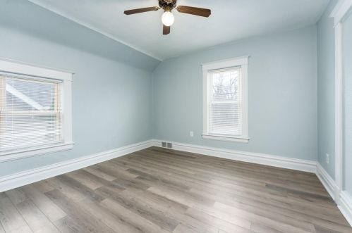 126 Stockbridge Ave, Kalamazoo MI 49001-2881 exterior