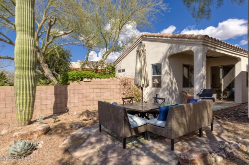 5073 Pinnacle Cove Dr, Tucson AZ  85749-7153 exterior