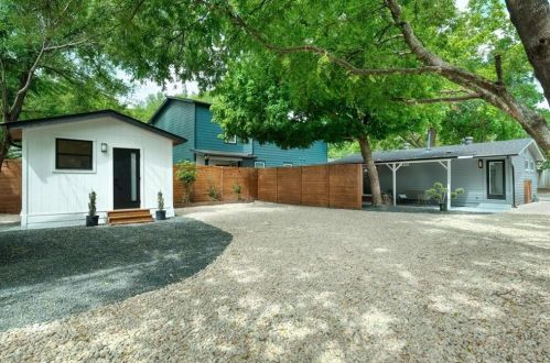 1113 Estes Ave, Austin TX 78721-2629 exterior