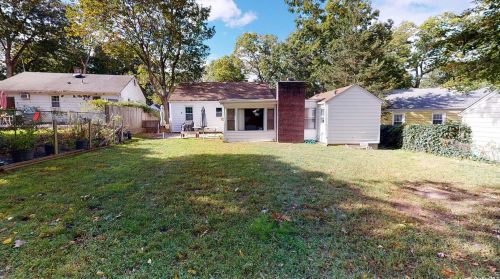 9 Birch Dr, Huntington Station NY 11746-3003 exterior