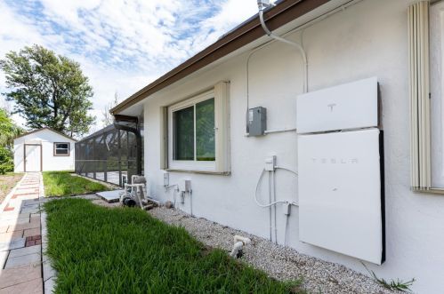 441 53rd St, Boca Raton FL  33487-3750 exterior