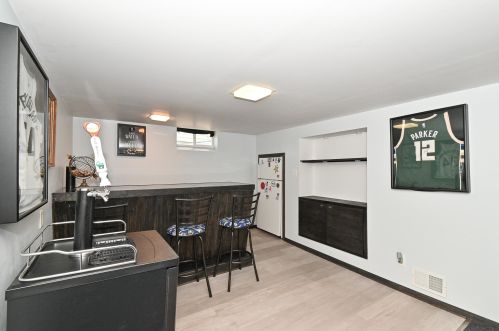 2965 99, Milwaukee WI 53227-3674 exterior