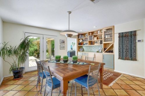 805 Frst Vw Dr, Austin TX 78746-4519 exterior