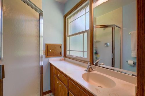 322 Cheyenne Trl, Madison WI  53705-4703 exterior