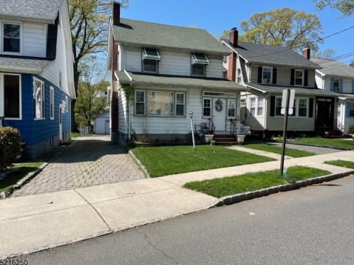 54 Mississippi Ave, Town Center, NJ 07052-5806