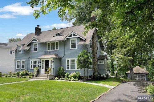 30 Armour Rd, Mahwah, NJ 07430-1814