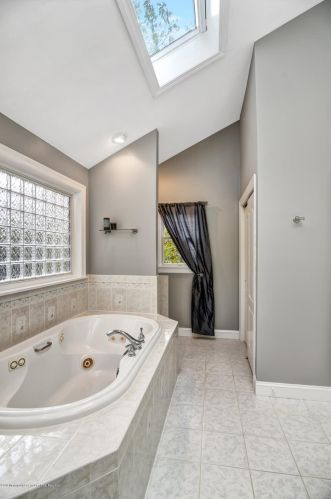 563 Constitution Dr, Jackson Twp NJ 08527-4331 exterior