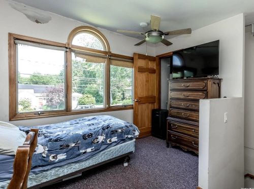 1638 Louis Kossuth Ave, Bohemia NY 11716-1514 exterior