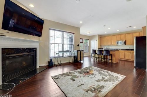 118 Independence Trl, Paterson NJ 07512-2808 exterior