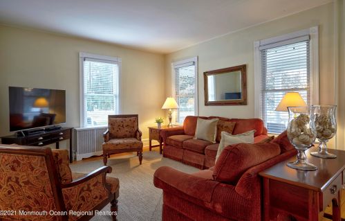 36 Little Silver Pt Rd, Little Silver NJ 07739-1732 exterior