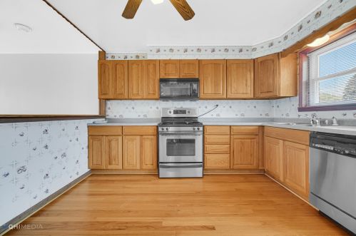 9213 Avers Ave, Chicago IL 60805-1415 exterior