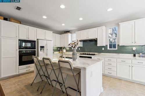 1230 Mountain Side Ct, Concord CA 94521-5508 exterior