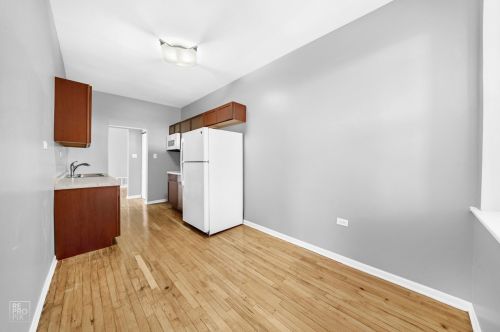 4039 Van Buren St, Chicago IL 60624-2747 exterior