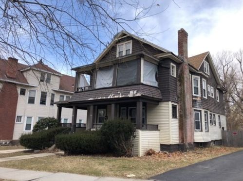 61 Forest Park Ave, Springfield MA  01108-1606 exterior