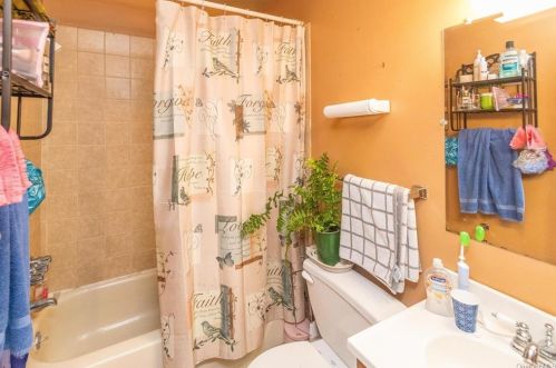 5 Ruth Ct, Middletown NY 10940-5328 exterior