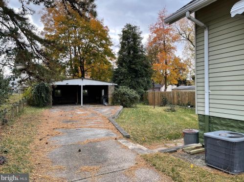 327 Bowers Ave, Runnemede NJ 08078-1323 exterior