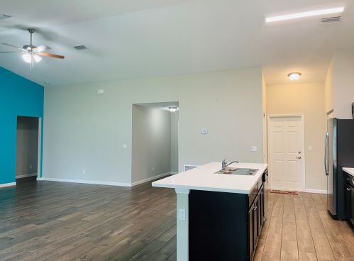 112 Ridgecrest Dr, Fort Pierce FL  34953-5449 exterior