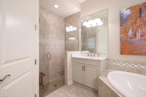 6554 Amarone Ln, Naples FL exterior