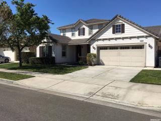 1883 Greenfield Dr, Turlock, CA 95382-8659