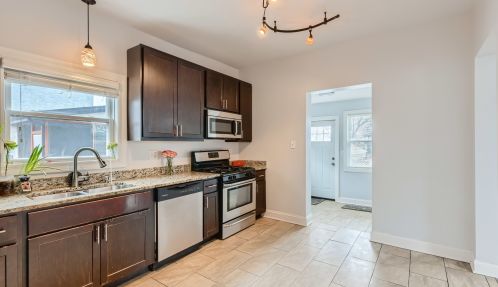 209 19 Ave, Broadview IL 60153-1727 exterior