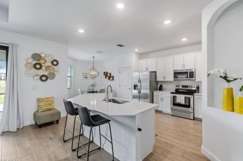 1814 Lema Ct, Naples FL 34120-0514 exterior