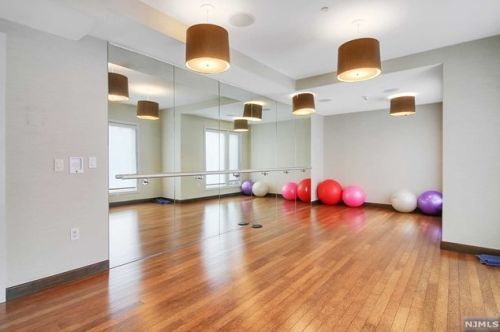 53 Eton Row, Union City NJ 07086 exterior