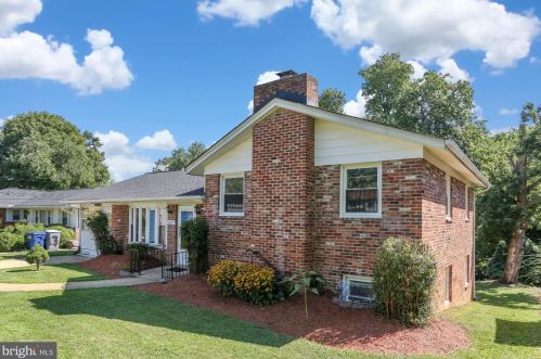 6617 Beddoo St, Alexandria, VA 22306-6605