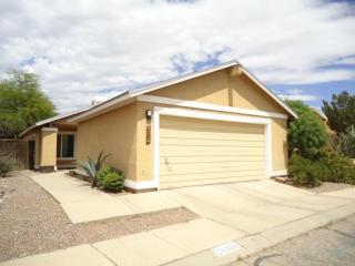 4710 Laird Way, Tucson, AZ 85705-4835
