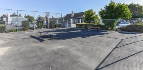 1407 Sycamore Ave, Tustin CA 92780-6279 exterior