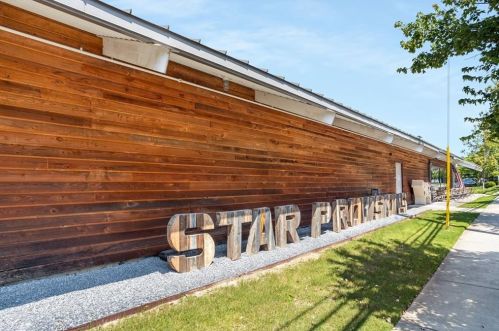 1716 Barfield Run, Atlanta GA  30318-2779 exterior