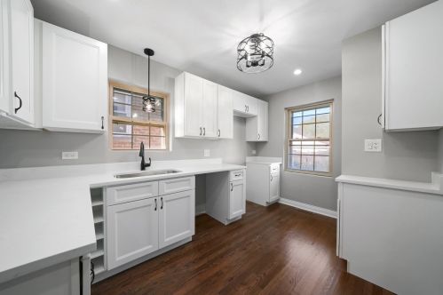 5548 Kilbourn Ave, Chicago IL  60629-4808 exterior