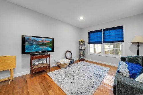 22 Lyons St, Huntington Station NY 11747-1000 exterior