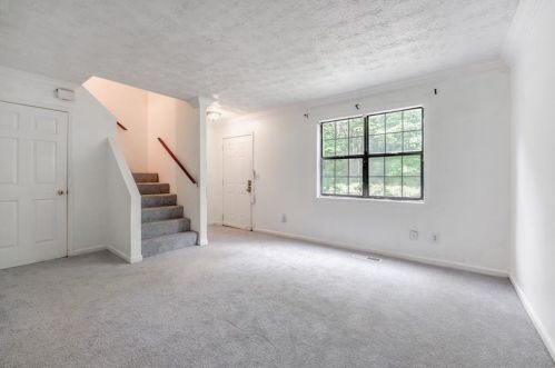 6997 Flagstone Dr, Austell GA 30168-6846 exterior