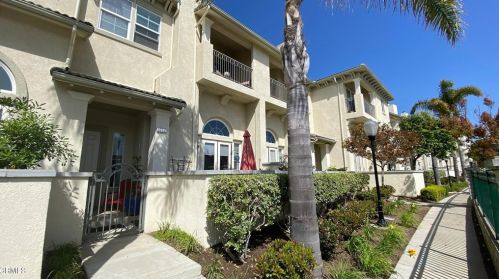 1352 Bayside Cir, Oxnard, CA 93035-2148