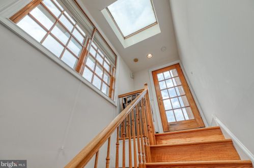 124 Bainbridge St, Philadelphia PA 19147-1866 exterior