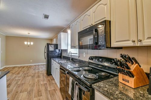 2755 Fran Mar Dr, Gainesville GA 30506-1135 exterior