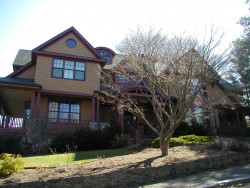 64 Hillside Ave, Newton, MA 02465-2544