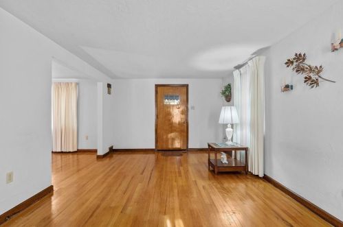 425 Overbrook Blvd, Pittsburgh PA 15210-4405 exterior