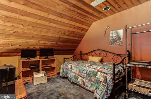 1790 Creamery Rd, Quakertown PA 18951-5518 exterior