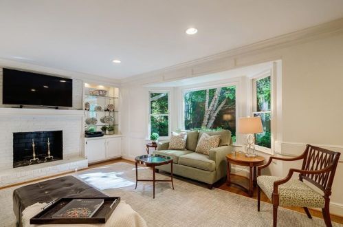 305 Drummen Ct, Atlanta GA 30328-2658 exterior