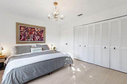 4592 Chippendale Dr, Naples FL 34112-5259 exterior