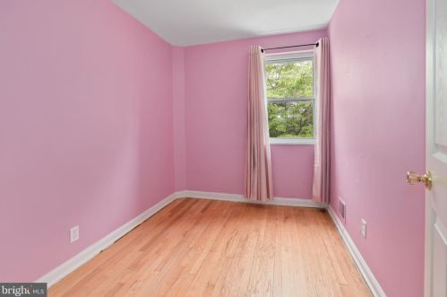 11930 Andrew Ct, Silver Spring MD 20902-1151 exterior