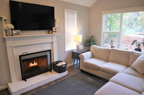 1887 Cambria Ave, Atlanta, GA 30318-3056