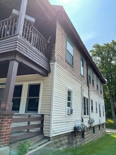 1402 Main St, Kalamazoo MI  49048-1876 exterior